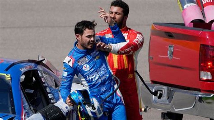 Bubba Wallace Takes a Sarcastic Gibe at “Slow” Kyle Larson 2020 Misery: Fans in
Disbelief