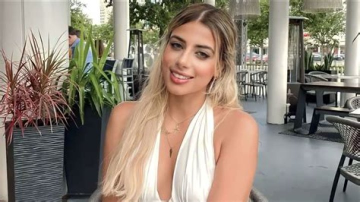Carla Diab during a photoshoot