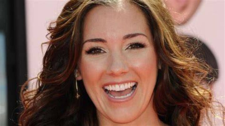 Carly Craig: American Actress, Movies & TV Shows, Mandy Moore’s Age, Height, Instagram, Net Worth, Wiki!