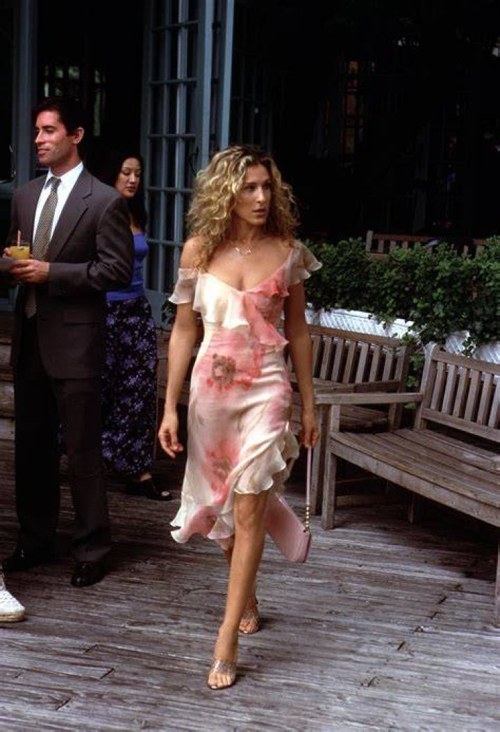 Carrie's Best And Worst Outfits In Sex And The City