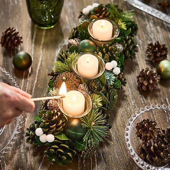 Centrepiece, Christmas, Decoration, Christmas decoration, Lighting, Christmas eve, Christmas ornament, Tradition, Event, Tree, 