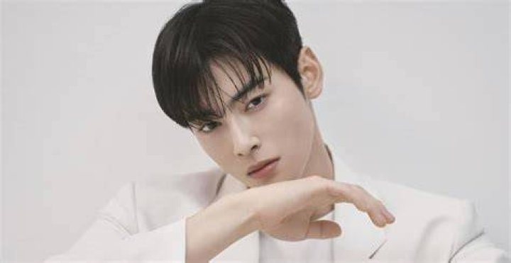 Cha Eun Woo Height