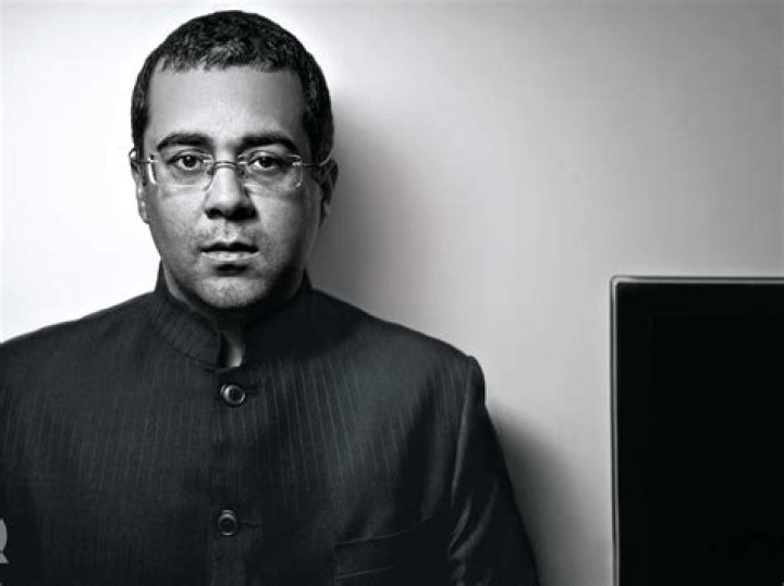 Chetan Bhagat Image