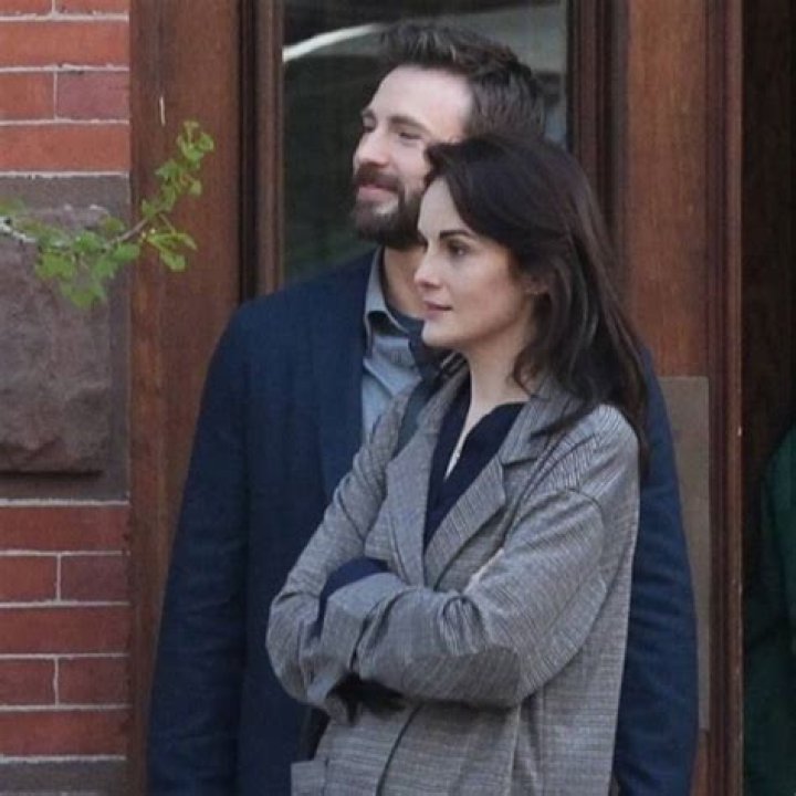 Chris Evans and Michelle Dockery in Defending Jacob on Apple TV+
