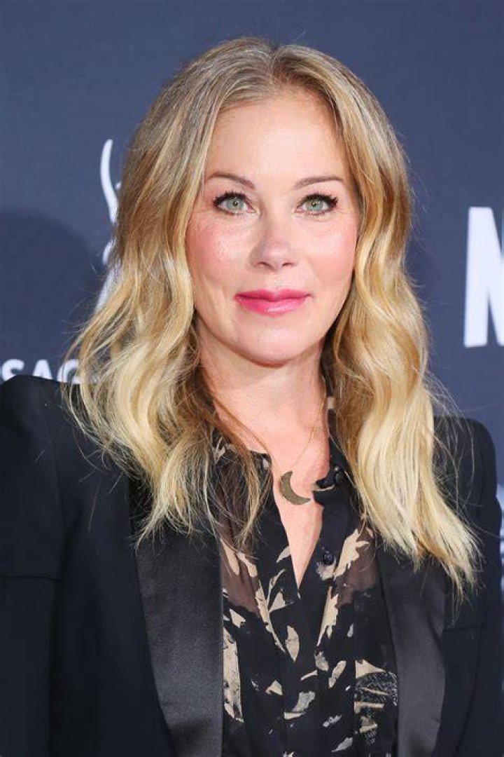 Christina Applegate - Age, Bio, Birthday, Family, Net Worth