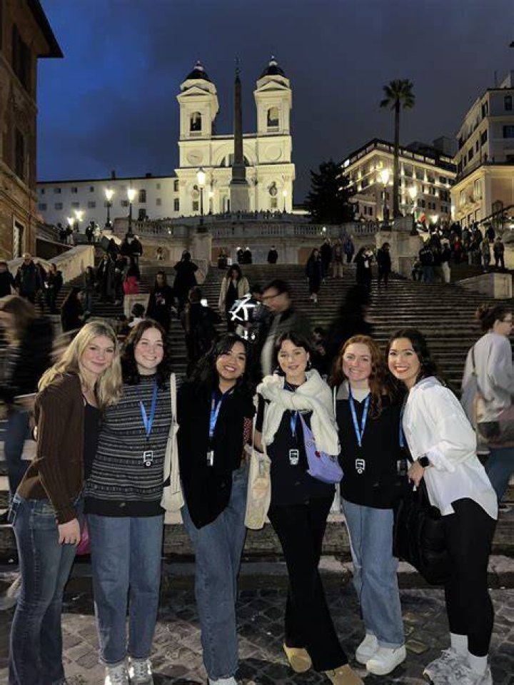 CIS Abroad Programs & Reviews