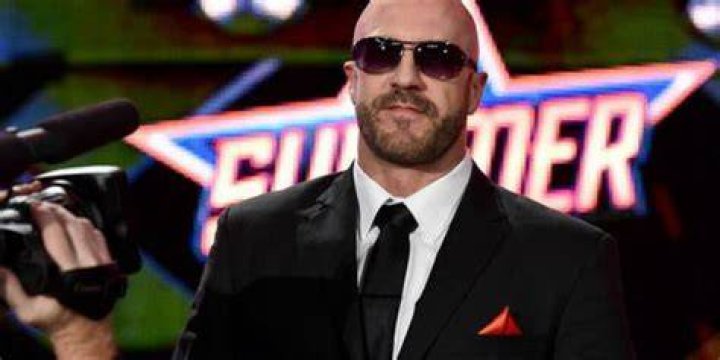 Claudio Castagnoli James Bond attire