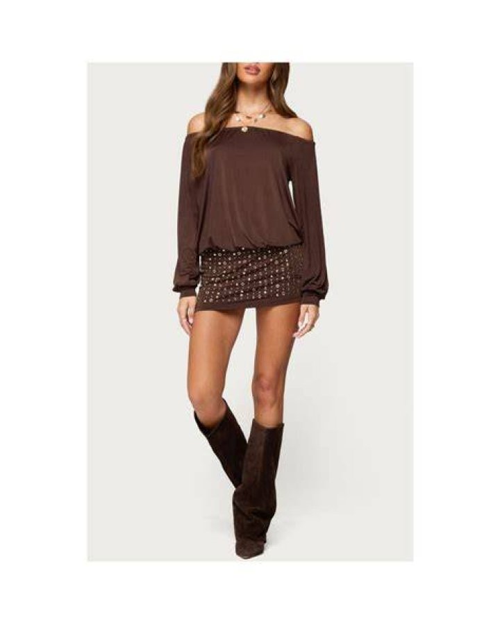 Clothing, Footwear, Brown, Sleeve, Shoulder, Denim, Textile, Photograph, Outerwear, White, Clothing, Footwear, Brown, Sleeve, Shoulder, Denim, Textile, Photograph, Outerwear, White,
