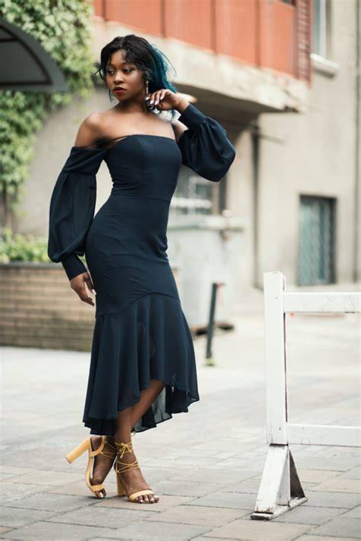 Clothing, Shoulder, Waist, Joint, Fashion model, Style, Dress, Fashion show, Fashion, Neck, 