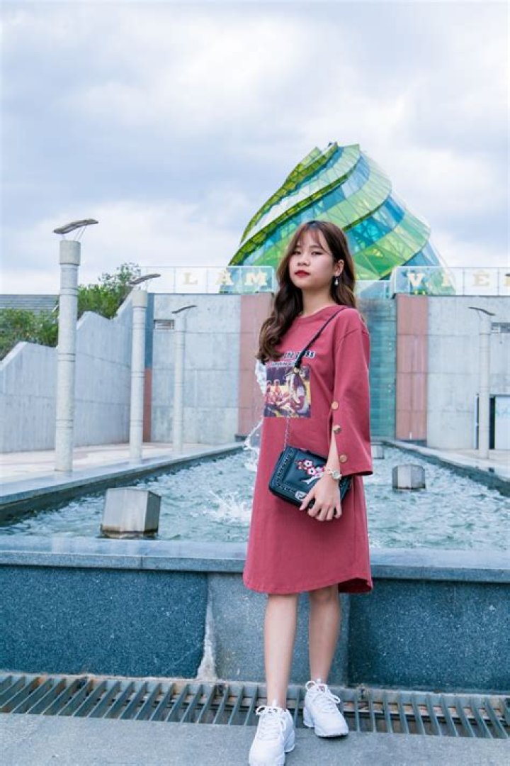 Clothing, Street fashion, Fashion, Snapshot, Outerwear, Dress, Footwear, Headgear, Hat, Textile, 