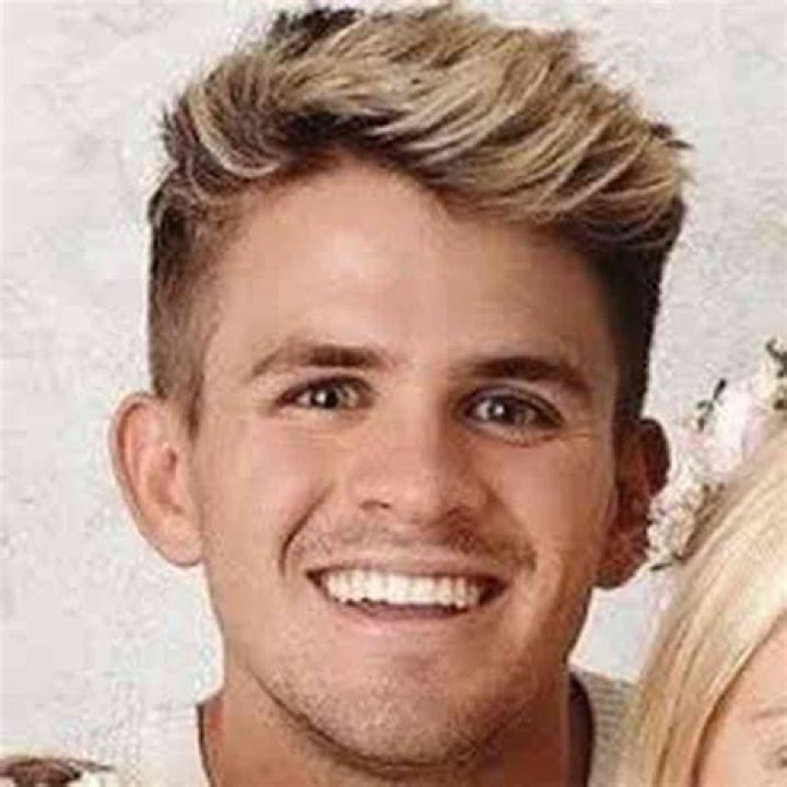 Cole LaBrant: Net Worth, Age, Height, Family, Career, TikTok Star and Other Facts !