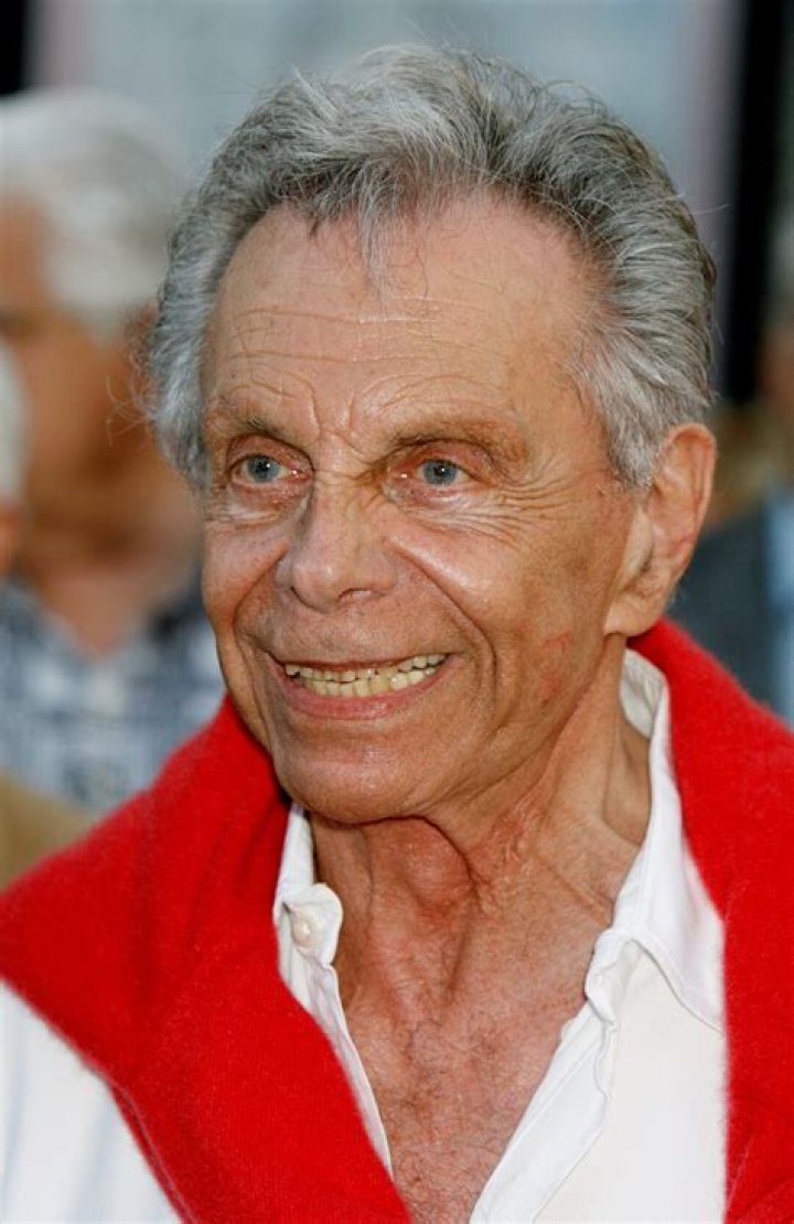 Comedian Mort Sahl dies at 94 102.3 WBAB
