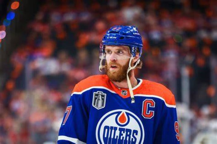 Connor McDavid's net worth, contract, Instagram, salary, house, cars, age, stats, photos