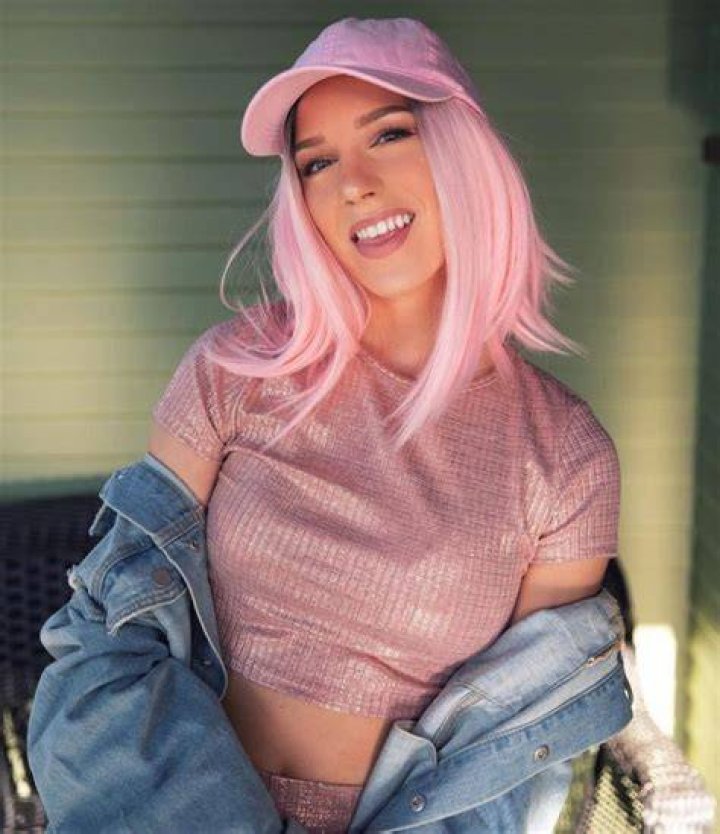 Courtney Miller (Youtuber) Bio, Age & Boyfriend Sukhbeer Brar