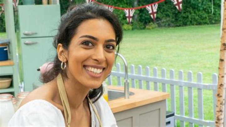 Crystelle Pereira Bio, GBBO, Age, Boyfriend, Ethnicity, Job