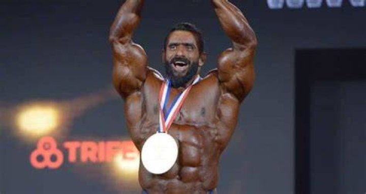 “Damn Tanning Is Harsher Than Years Ago”: Phil Heath Enraged Over Questioning Of
Mr.Olympia 2022 Hadi Choopan’s Back Structure