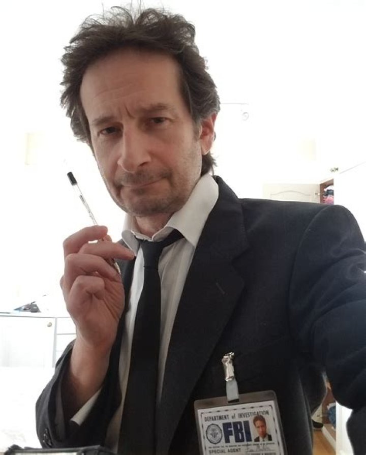 David Duchovny and his lookalike 11yearold son enjoy healthy snacks