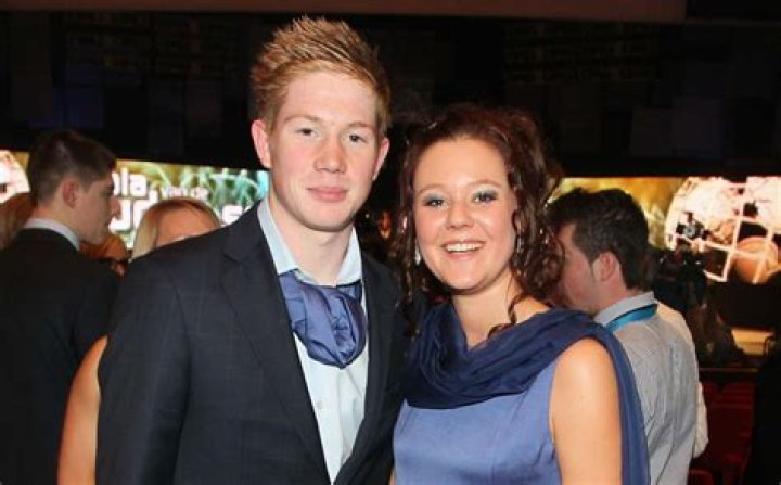 De bruyne caroline lijnen Dago fotogallery