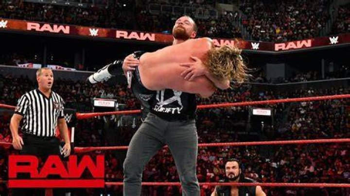 Dean Ambrose vs. Dolph Ziggler vs. Jack Swagger vs. Kofi Kingston vs. Rob Van Dam vs. Seth Rollins (WWE Money in the Bank, 6/29/2014) 