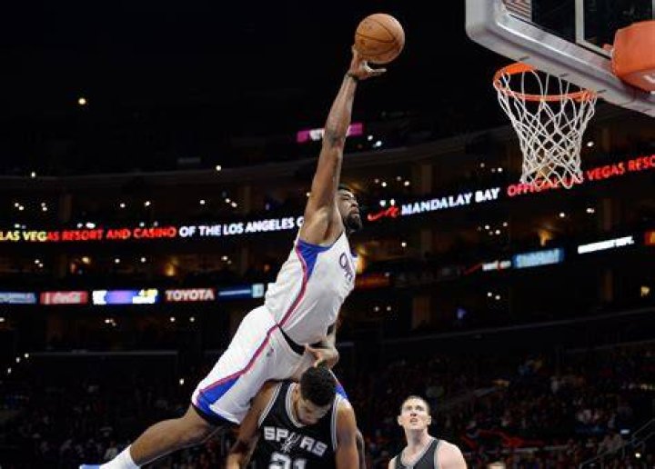 DeAndre Jordan dunk