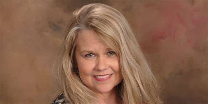 Debbie Higgins Wiki Biography. Who is Dr. Phil&rsquo;s first exwife