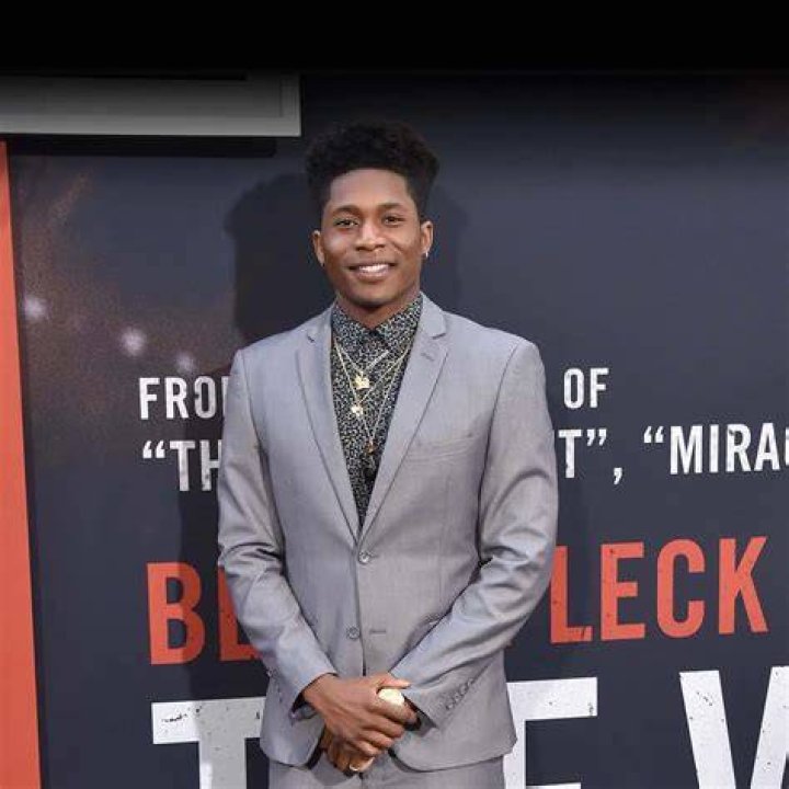 Def Noodles - Age, Bio, Birthday, Family, Net Worth