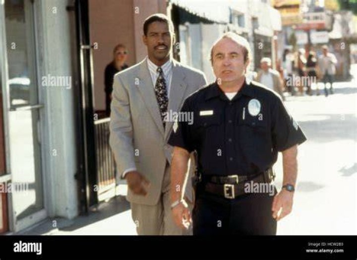 Denzel Washington and Bob Hoskins in Heart Condition 