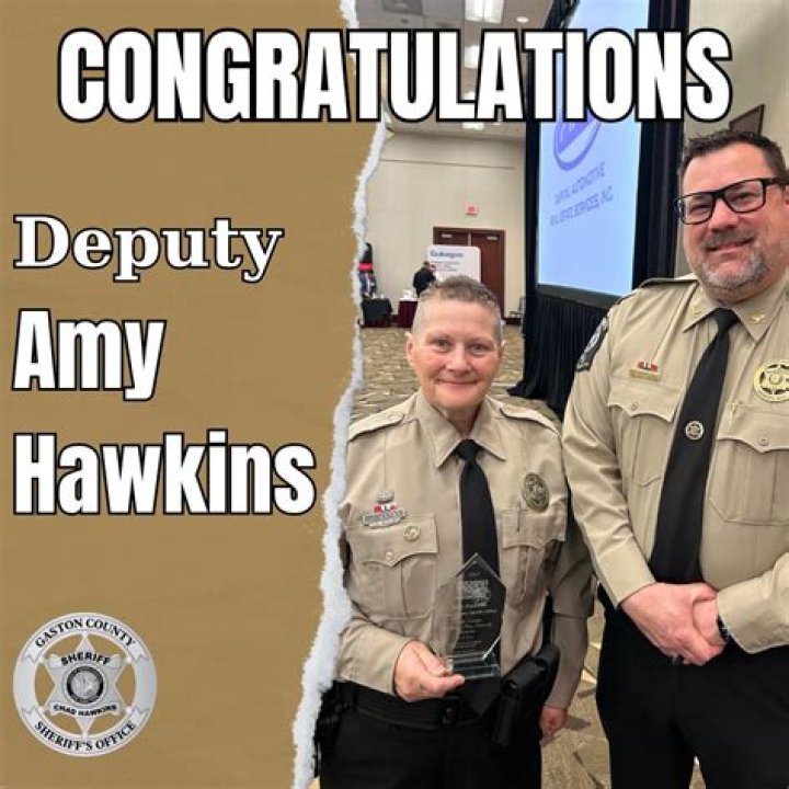 Deputy Hawkins with a neck injury from Halloween Kills.