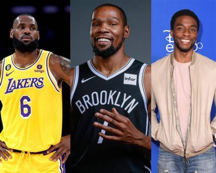 Despite Acknowledging LeBron James and Kevin Durant as Superstars, Chadwick
Boseman Fanboyed Over Their Rival in 2015