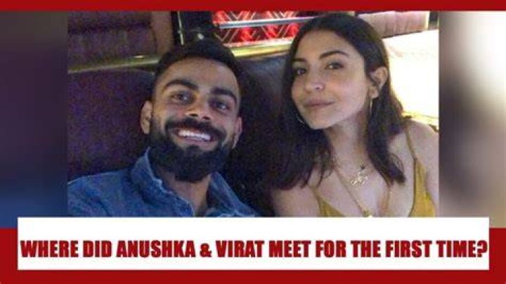 Did you know Anushka Sharma and Sakshi Dhoni were childhood friends? Take a look at the pic: