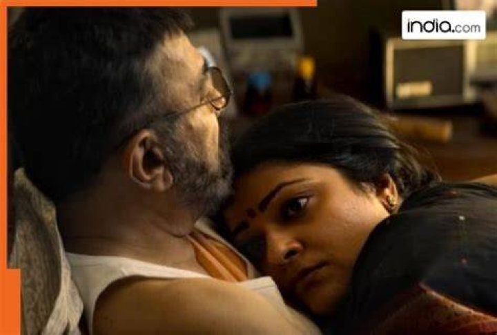 Divya Gopikumar Images