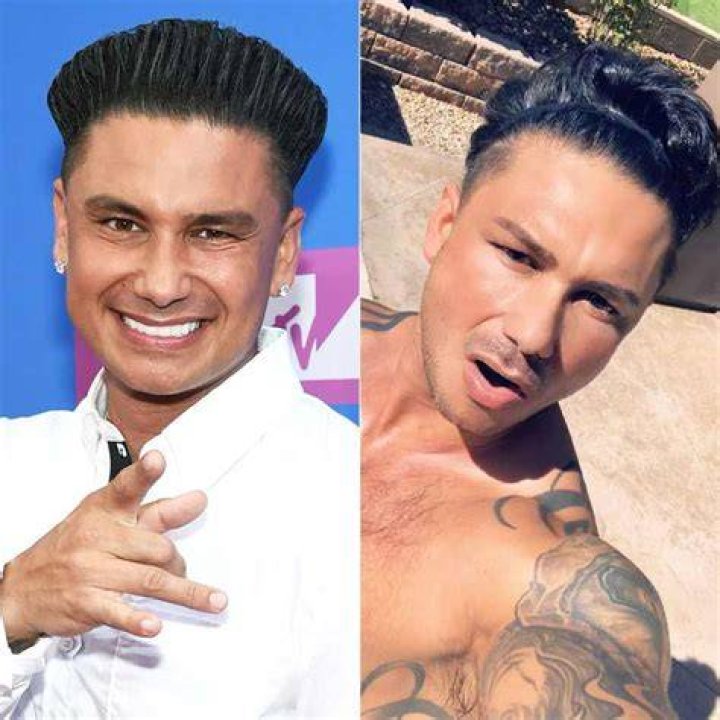 DJ Pauly D Shared a Rare Photo Without Hair Gel, and People Were Into It