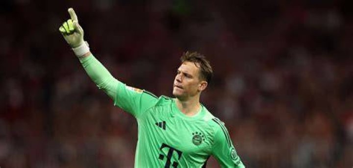 Does Manuel Neuer have a child?