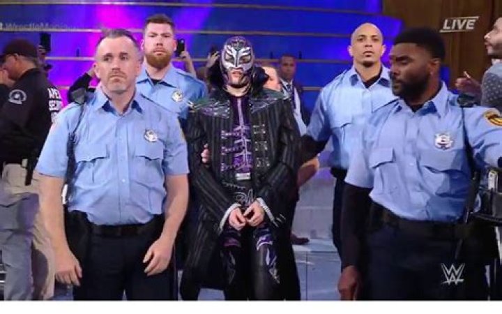 Dominik Mysterio WrestleMania 39 Entrance Cropped
