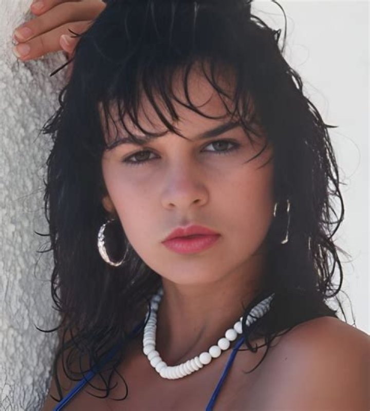 Donna Ewin (Actress) Age, Career, Height, Weight, Husband, Wikipedia