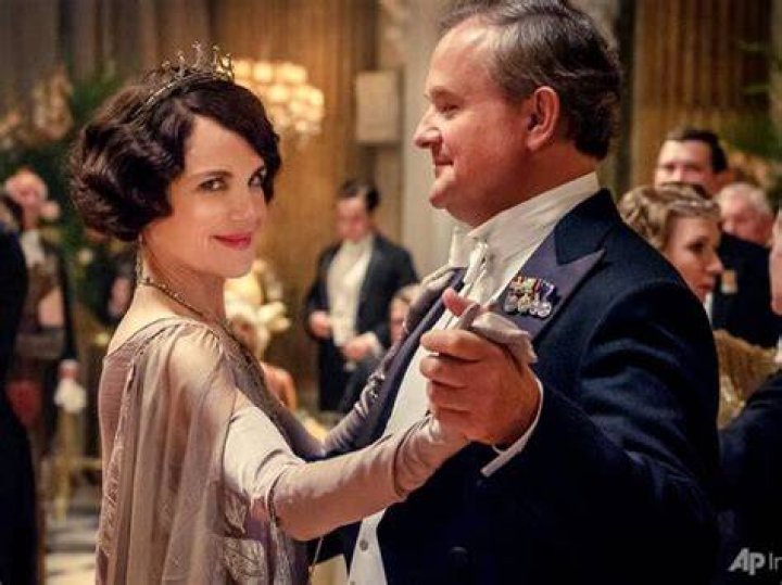 Downton Abbey cast returns for sequel opening in December
