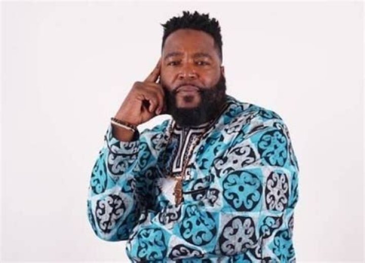 Dr Umar Johnson Age, Net worth Wife, Kids, Weight, BioWiki 2022 The