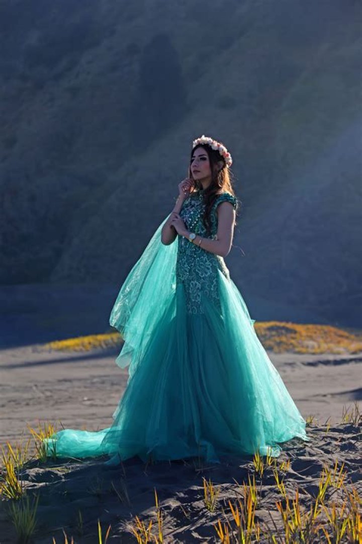Dress, Beauty, Photography, Gown, Flash photography, Performance art, World, Art, Dress, Beauty, Photography, Gown, Flash photography, Performance art, World, Art,
