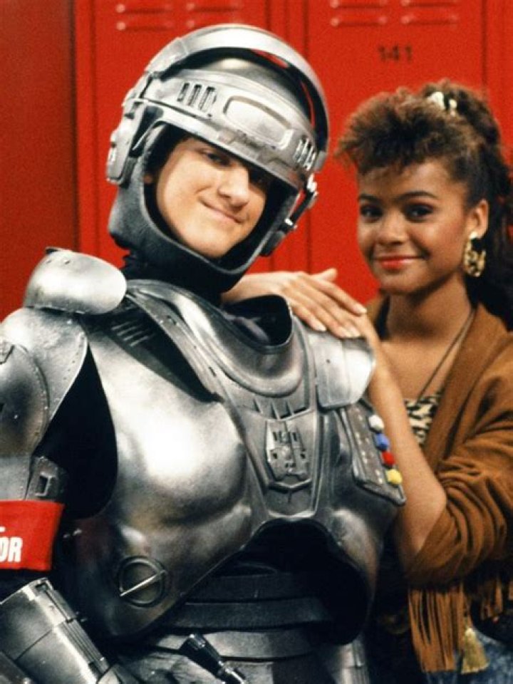 Dustin Diamond as Screech, Lark Voorhies as Lisa Turtle, Elizabeth Berkley as Jessie Spano, Mario Lopez as Slater, Tiffani Thiessen as Kelly Kapowski, Mark-Paul Gosselaar as Zack Morris in Saved by the Bell
