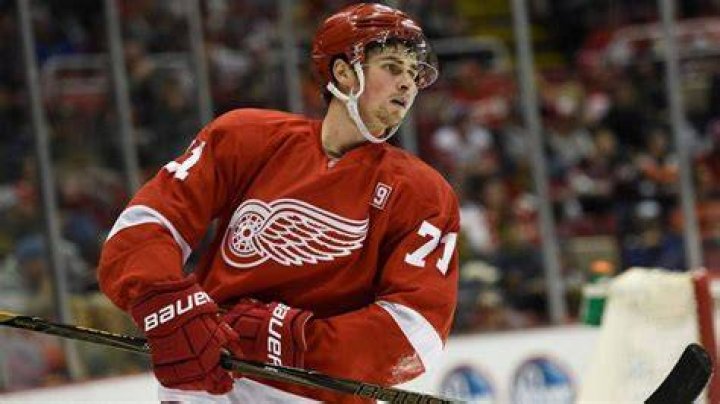 Dylan Larkin Signs Big Time Extension With Red Wings