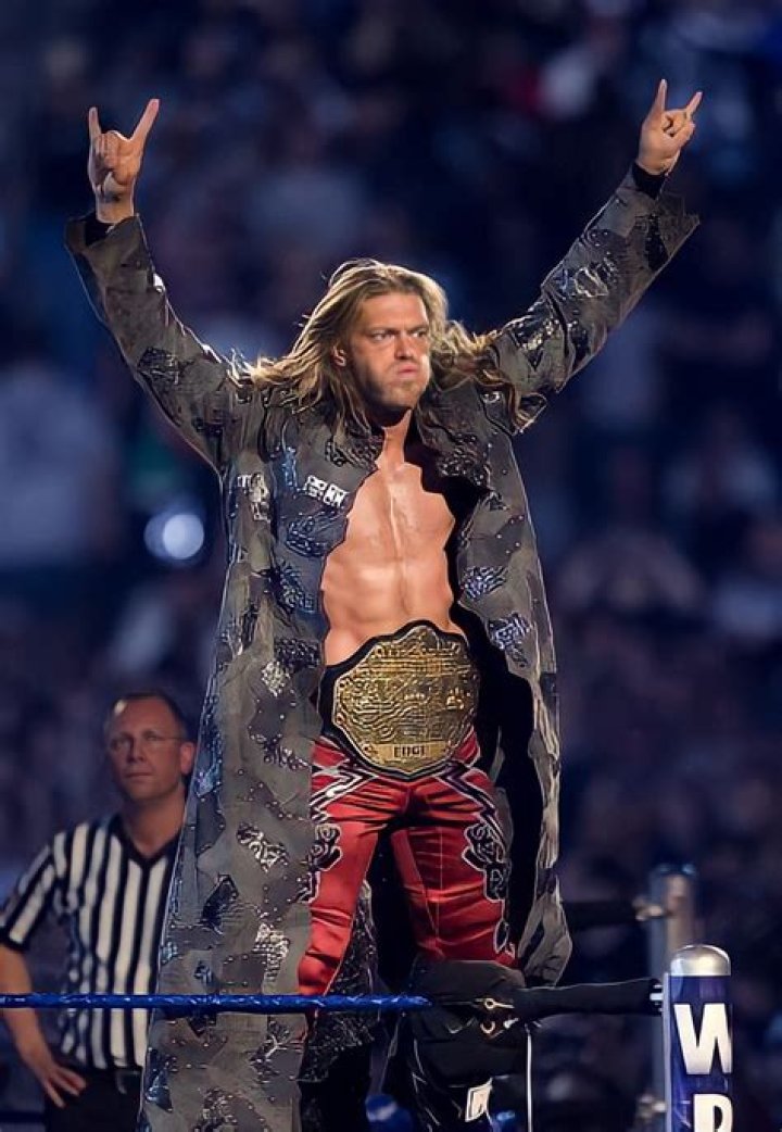 Edge World Heavyweight Champion May 2007 Cropped