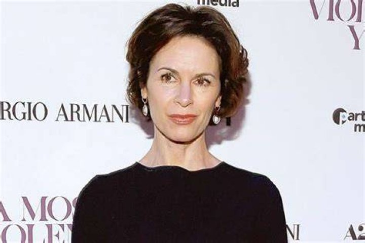 Elizabeth Vargas net worth