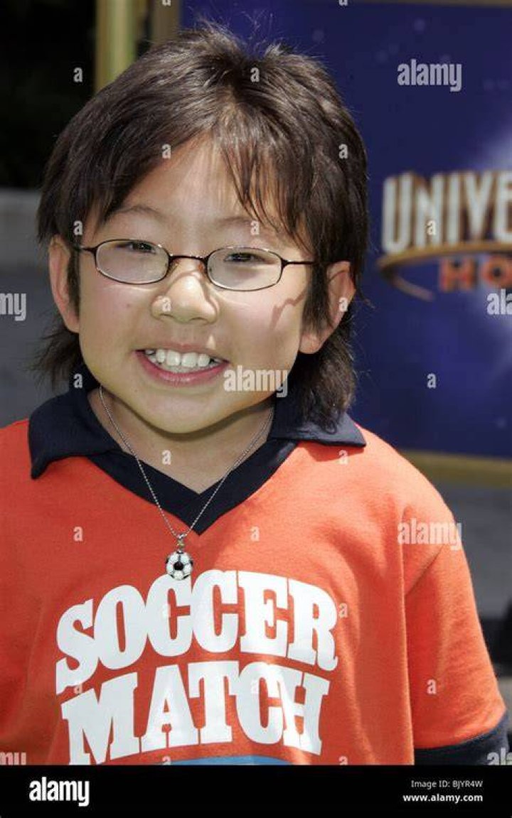 ELLIOT CHO KICKING AND SCREAMIMG WORLD P UNIVERSAL CITY WALK BURBANK