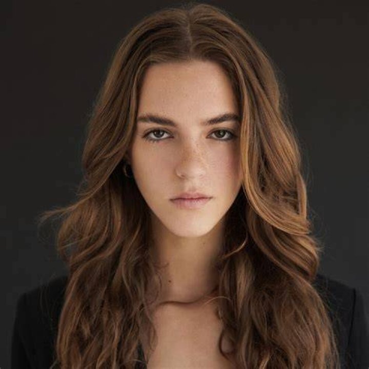 Emily Feld Bio & Wiki Net Worth, Age, Height & Weight
