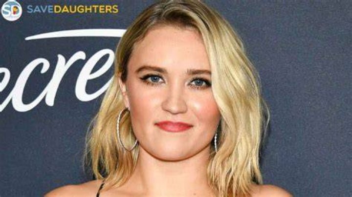 Emily Osment Net Worth, Kids, Age, Boyfriend, Wikipedia