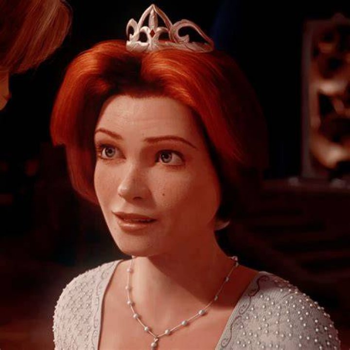 Emma Watson as Fiona in Shrek, intricate, highly Stable Diffusion