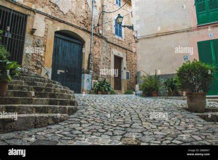 empty road in valldemossa spain