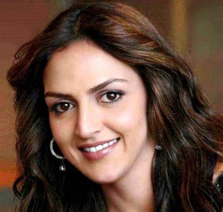 Esha Deol Wiki, Biography, Age, Date of Birth, Husband, Lifestyle, Profession, Family, Net worth