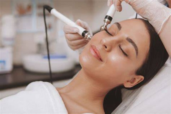Everything you need to know about microcurrent facials