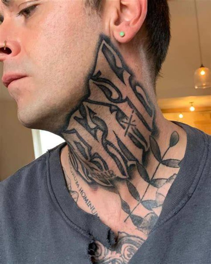 Exploring Joseph Gilgun's Neck Tattoo: Meaning, Design, And Significance